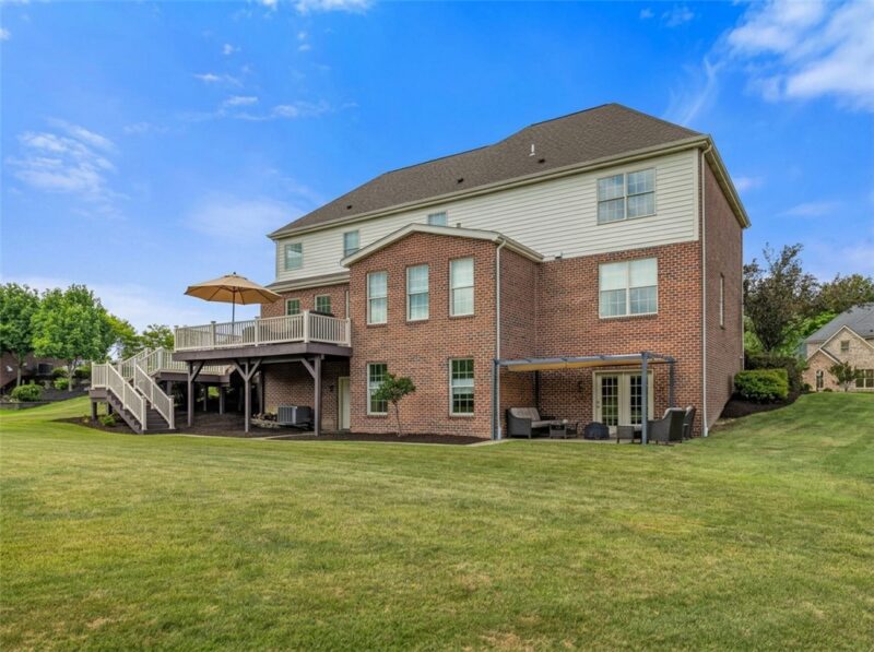 124 Majestic Dr — photo 3