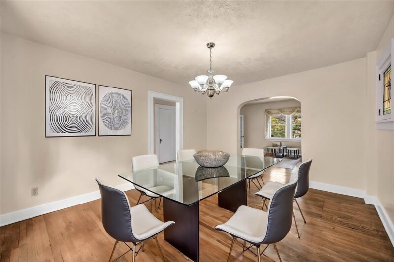 616 Rossmore Ave — photo 7