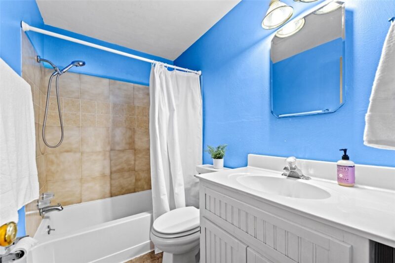 538 Newport Dr — photo 8