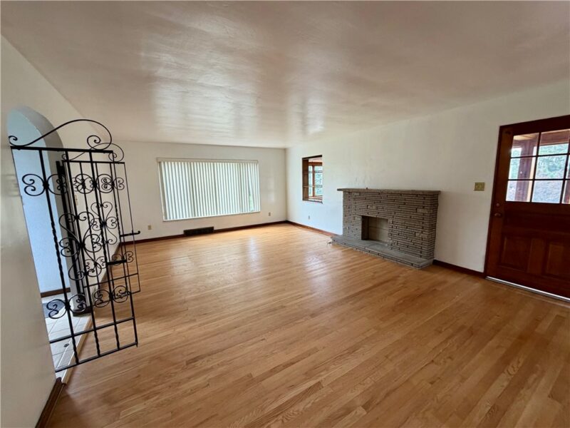 1401 Elliott St — photo 8