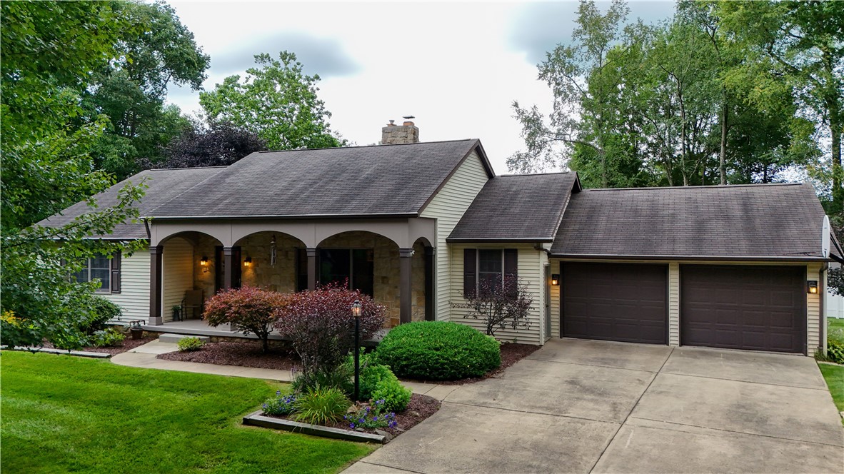 40 Forest Glen Dr — photo 1