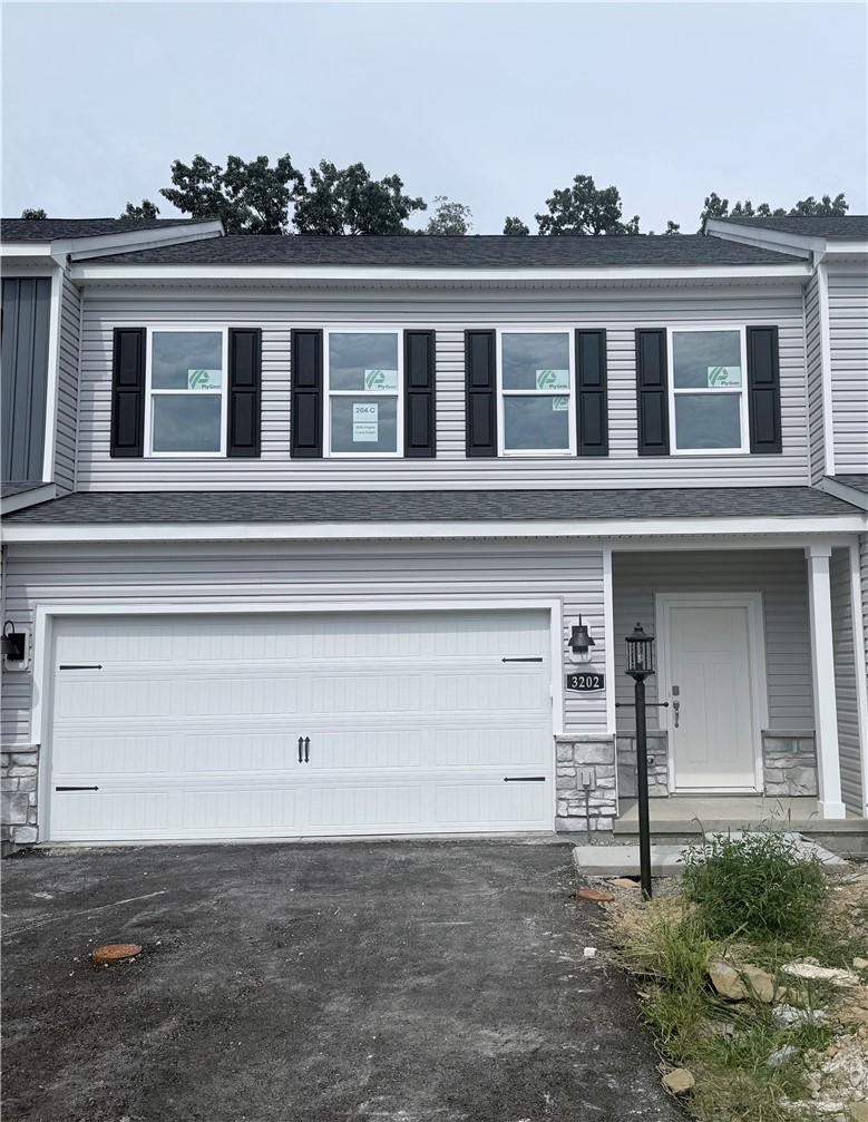 3202 Maple Crest Court — photo 1