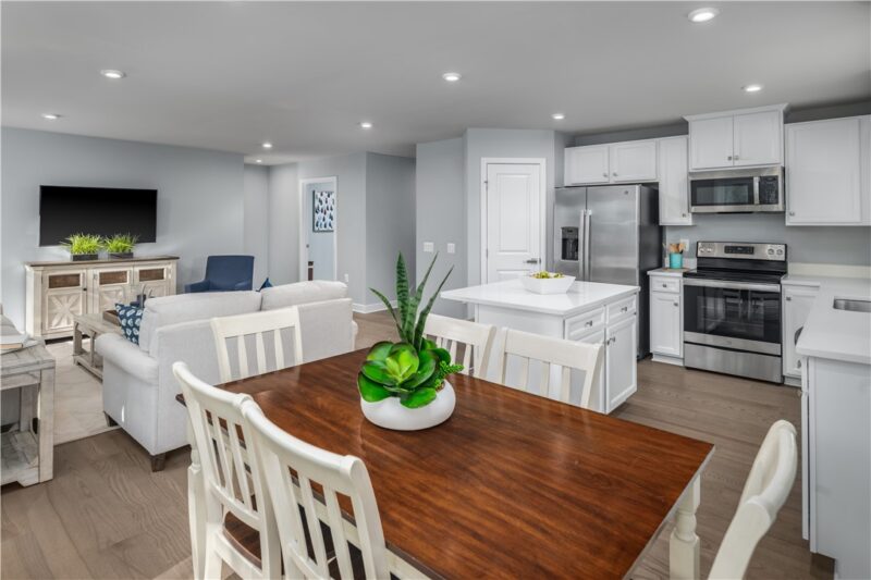 208 Curtis Ct — photo 4