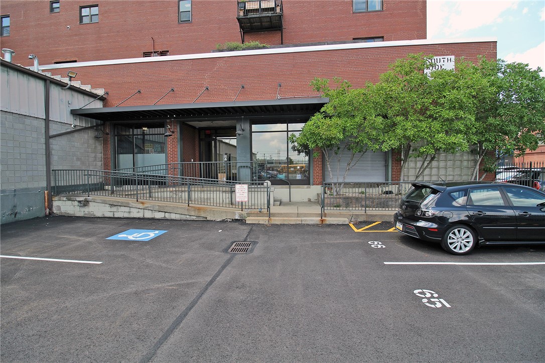 2250 Mary Street 214 — photo 1