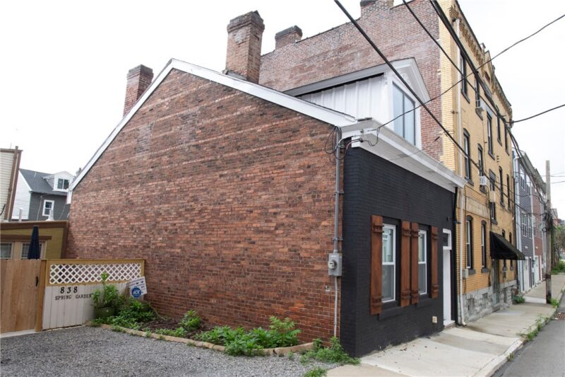 835 Concord St — photo 2