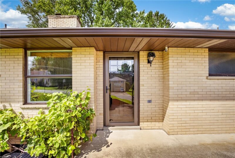 11 Ellen Drive — photo 4