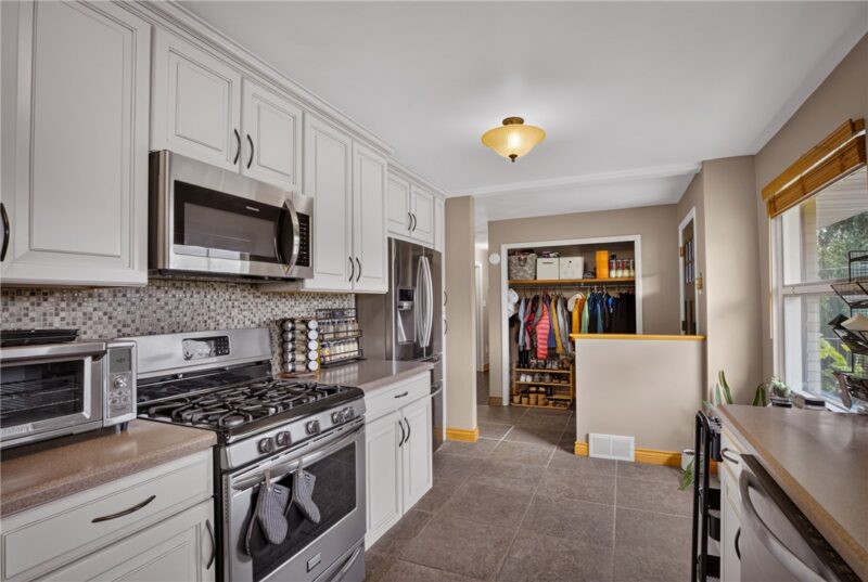 11 Ellen Drive — photo 7