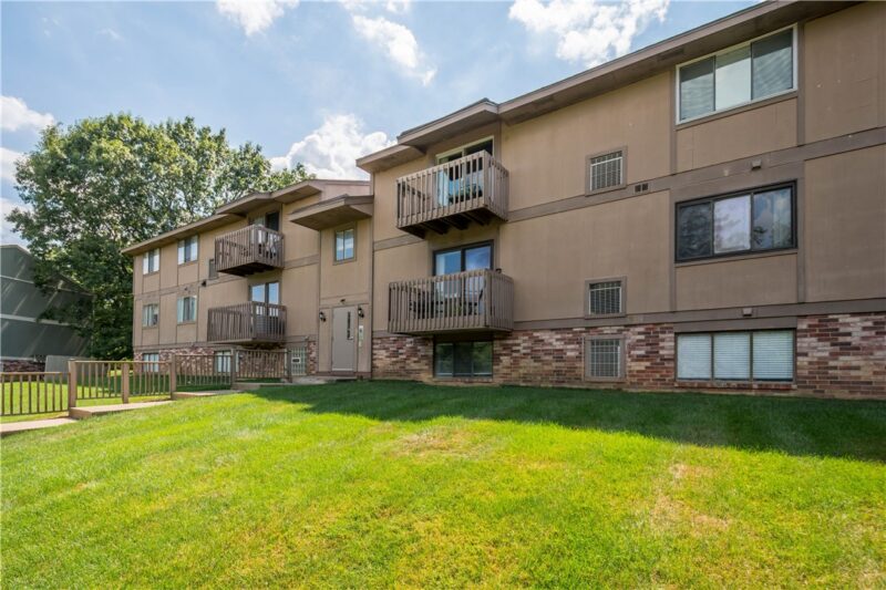 2467 Brook Ledge Road 12B — photo 2
