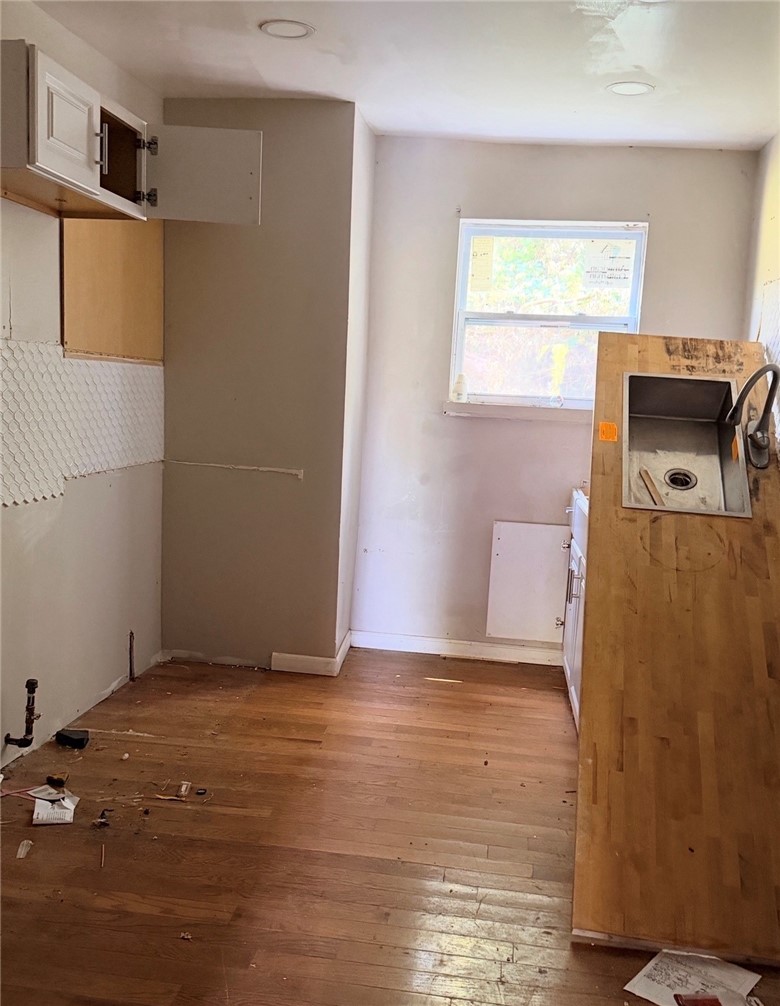 522 Freeland St — photo 6