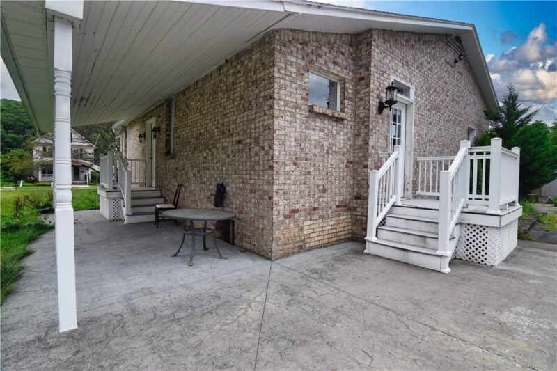 545 Elk Street — photo 2
