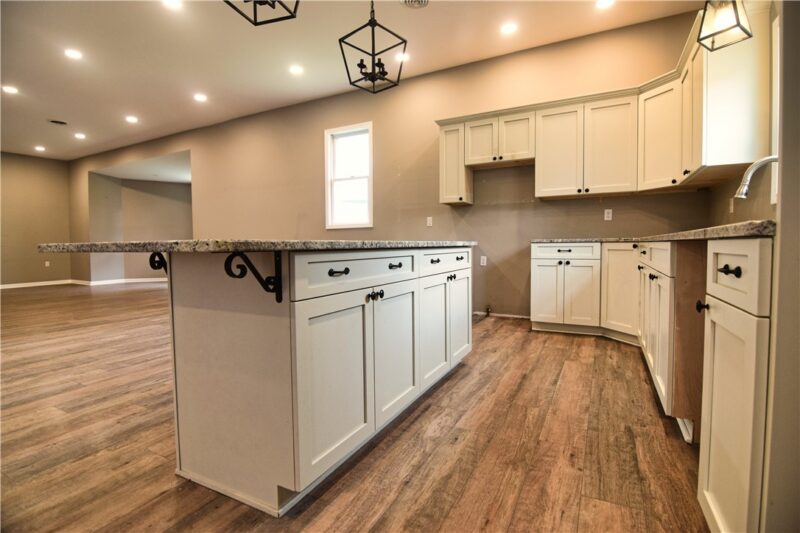 545 Elk Street — photo 3