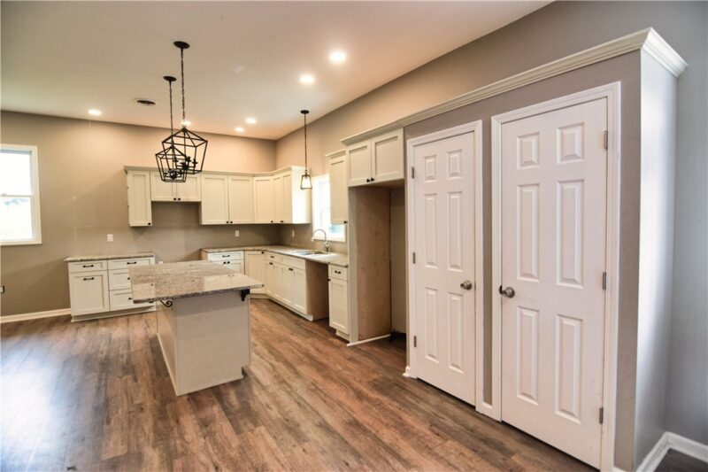 545 Elk Street — photo 6