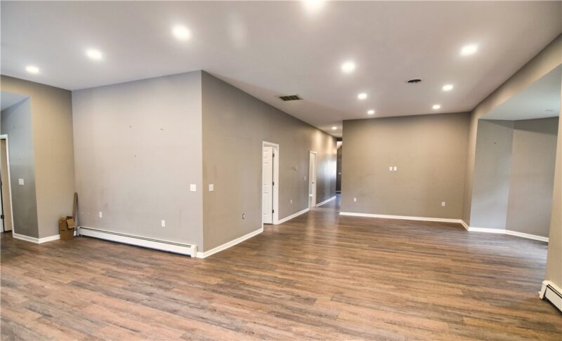 545 Elk Street — photo 8