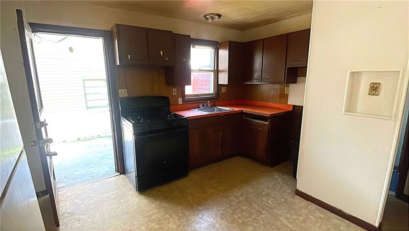 217-219 Chestnut Street — photo 8