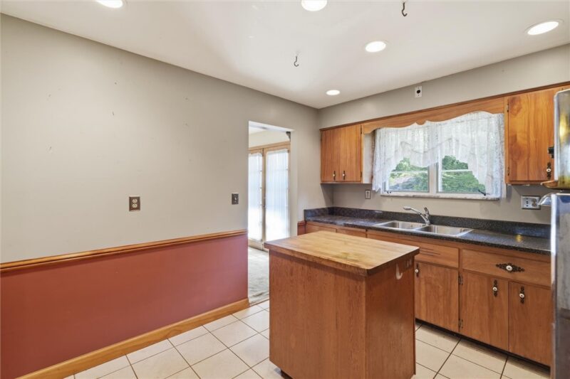 38 Jefferson Ave — photo 5