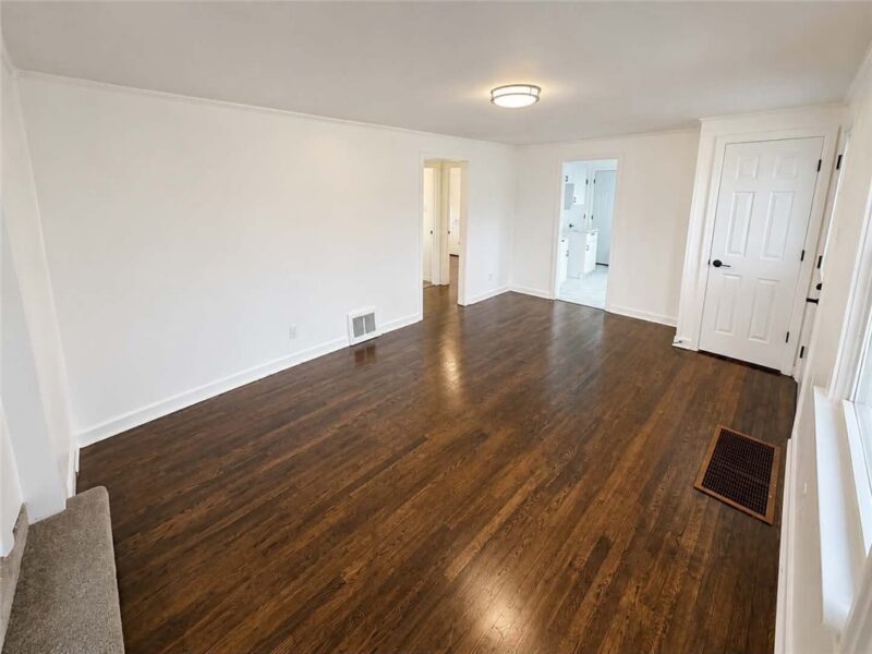 11384 James Street — photo 3