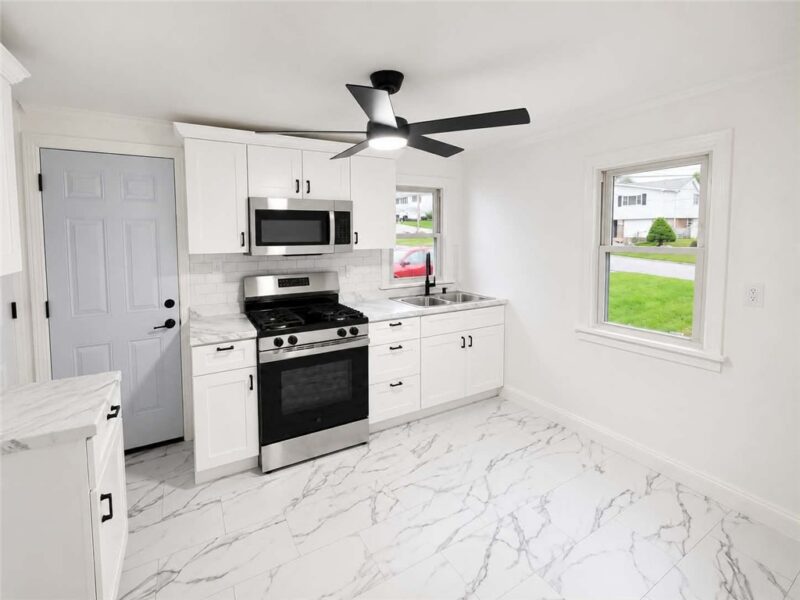 11384 James Street — photo 4