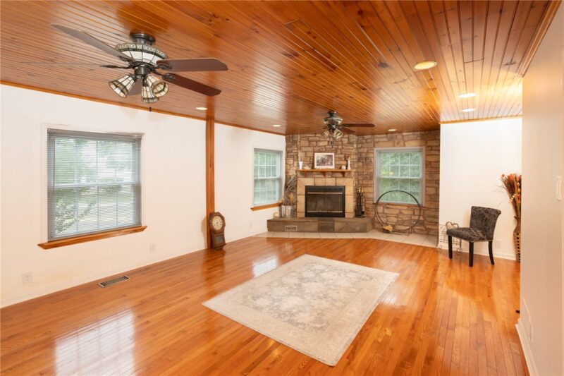 3745 Bakerstown Rd — photo 7