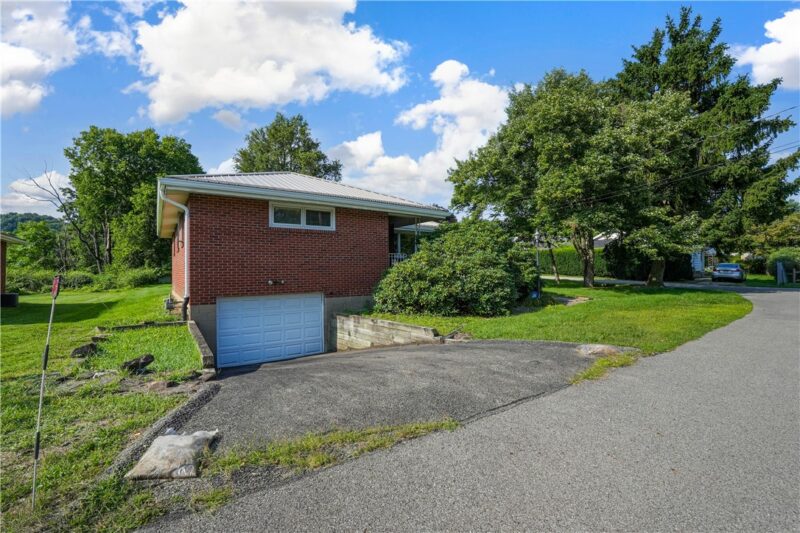 19 Armstrong STREET — photo 3