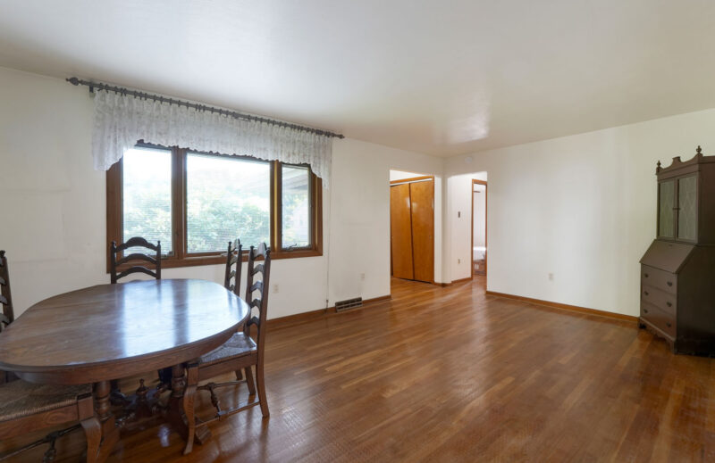 19 Armstrong STREET — photo 6