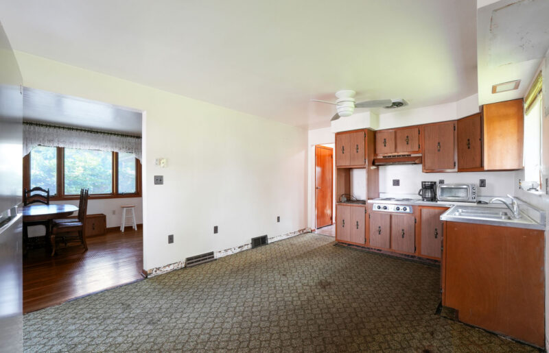 19 Armstrong STREET — photo 7
