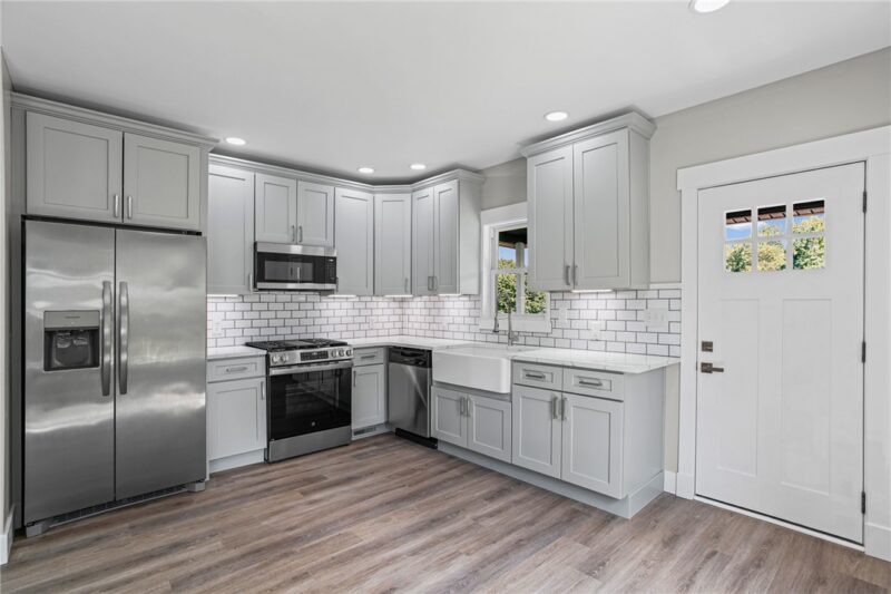 1405 Francis St — photo 3