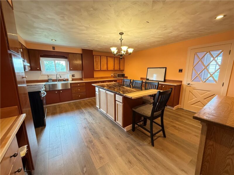 1612 Broad St — photo 7