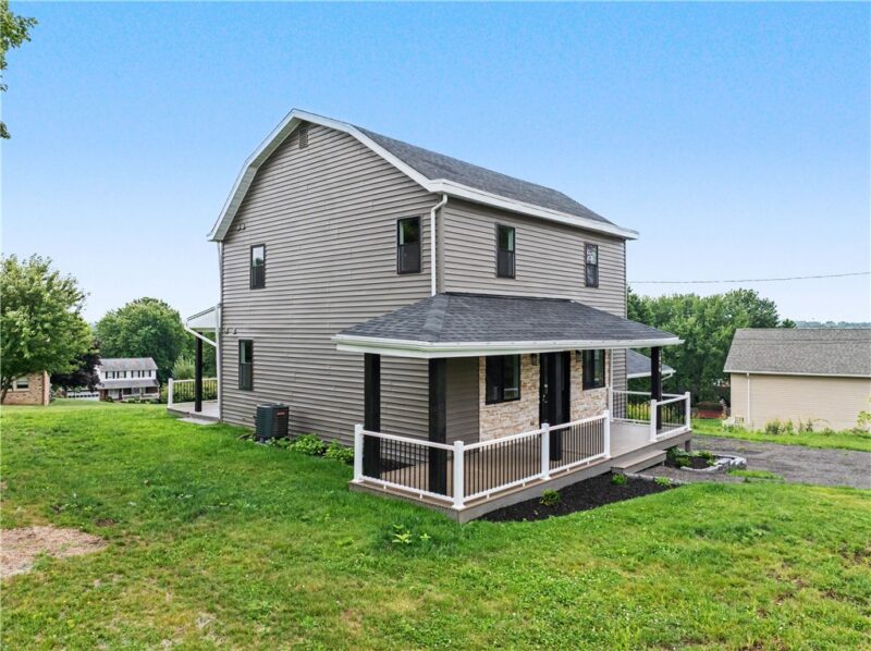 1076 Chapel Rd — photo 2