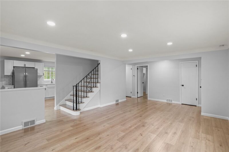 342 Homer Dr — photo 5