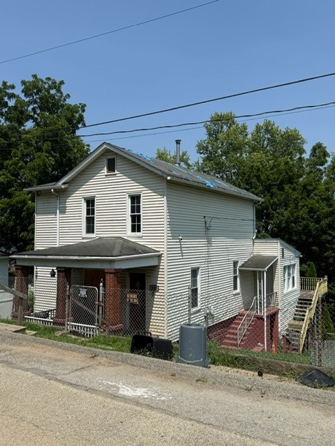 1102 Oakland Ave — photo 2