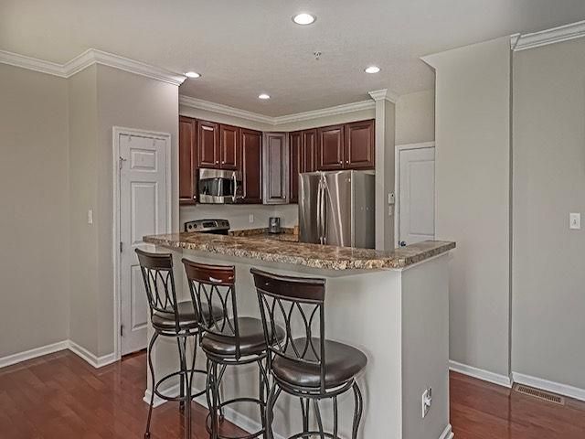 352 Maple Ridge — photo 4