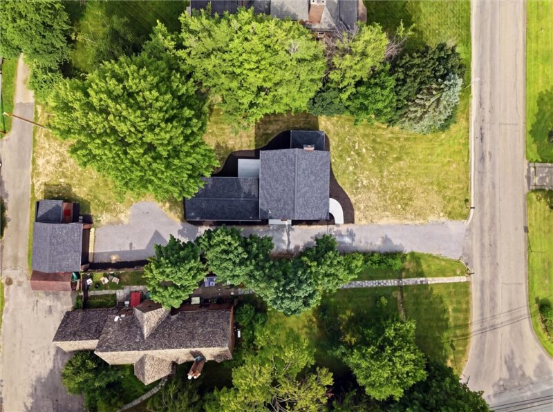 103 Belmont Rd — photo 3