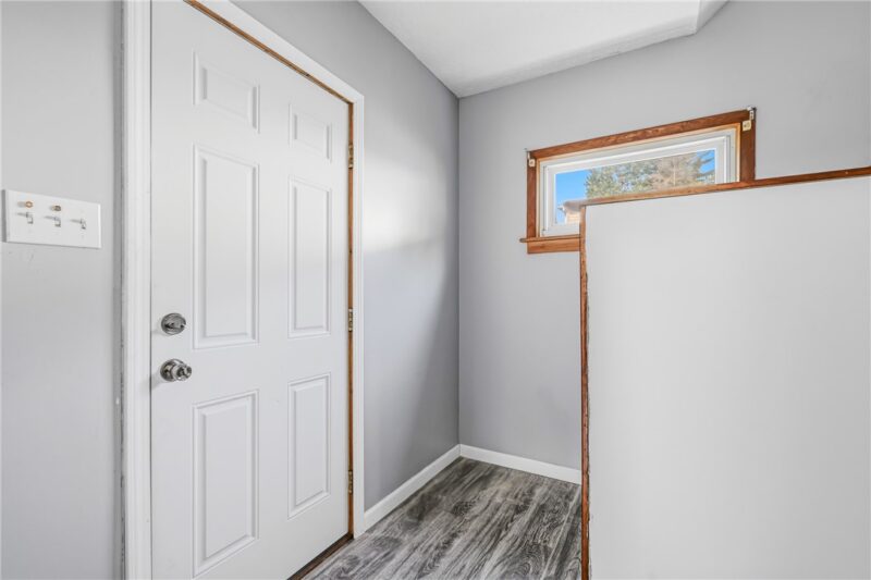 364 Curtis St — photo 4