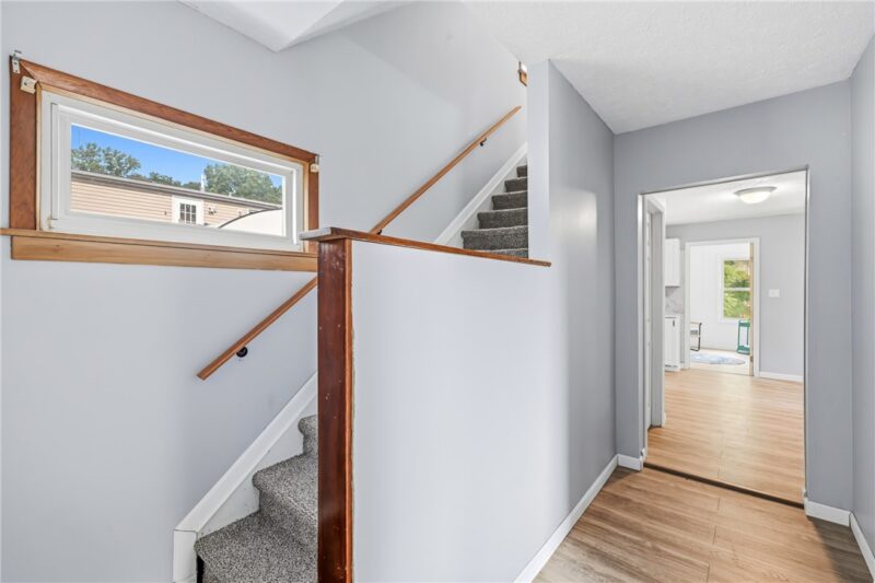 364 Curtis St — photo 5