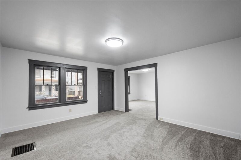 927 Lynn Ave — photo 3