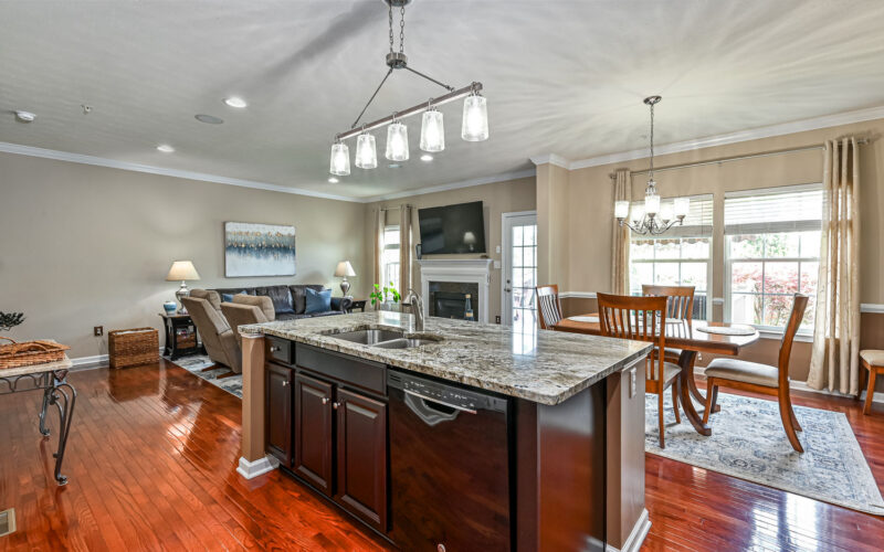 810 Fairgate DRIVE — photo 5