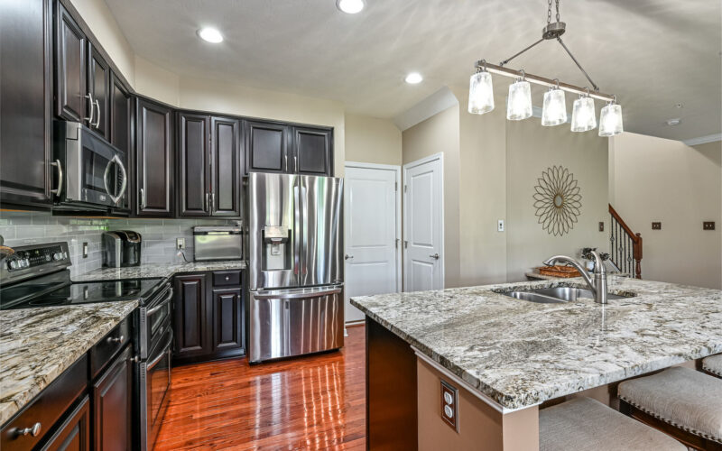 810 Fairgate DRIVE — photo 6