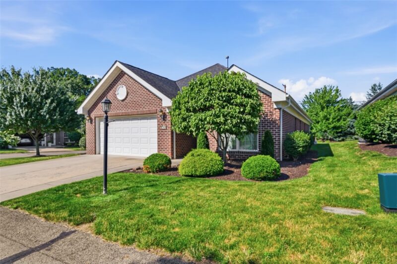 401 River Glen Dr — photo 2