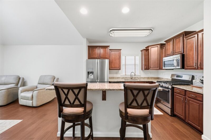 401 River Glen Dr — photo 6