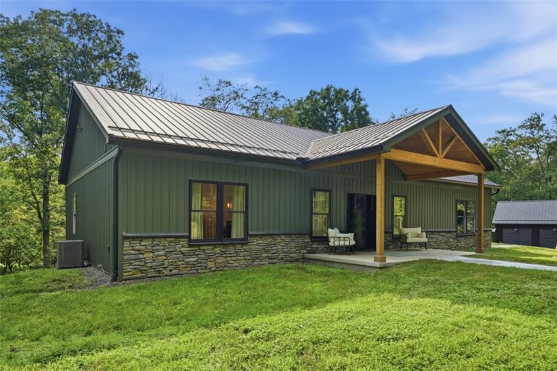 521 Creek Rd — photo 2