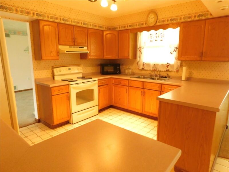 321 Meadowlark Dr — photo 7