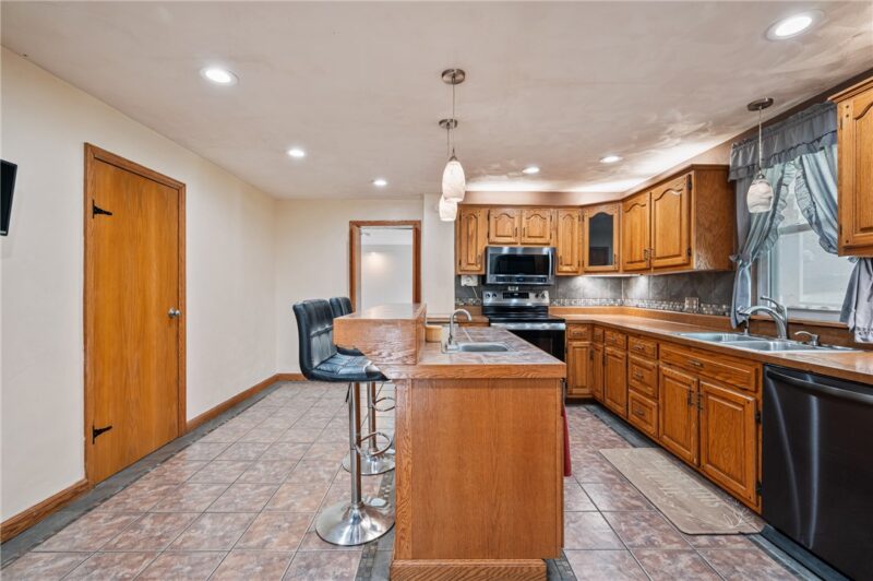 119 Clyde Ave — photo 4