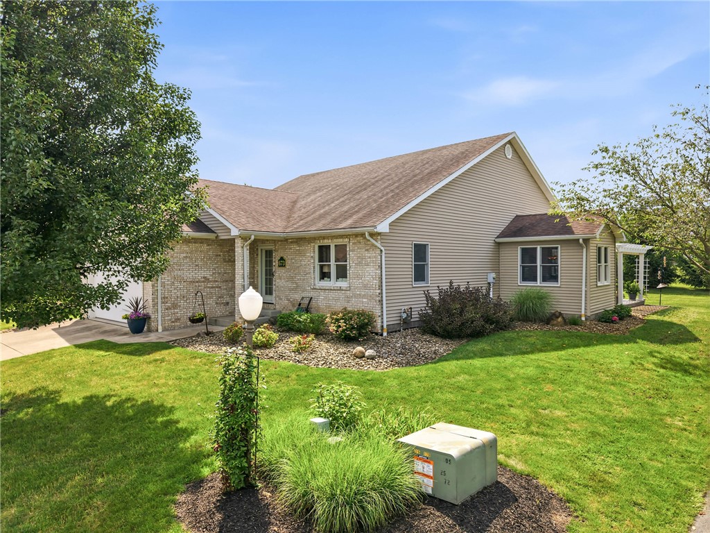 673 Chesapeake Ct — photo 1