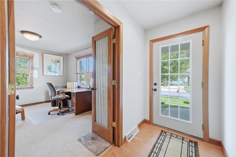 673 Chesapeake Ct — photo 4