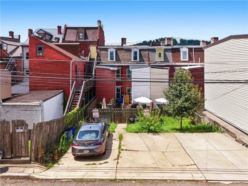 5117-5119 Dresden Way — photo 4