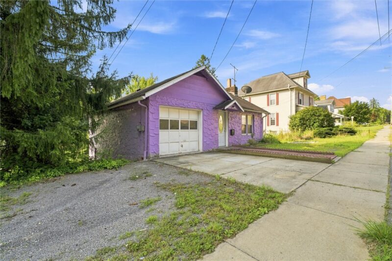 323 New Castle St — photo 3
