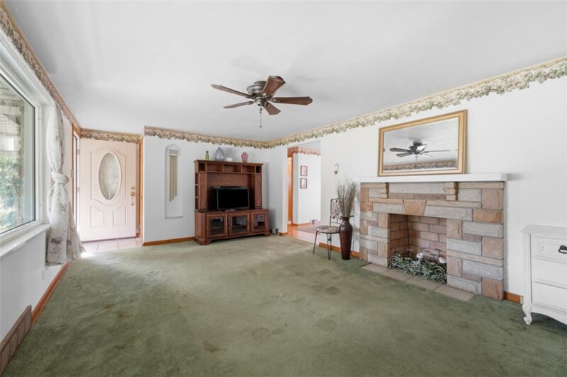 125 White Oak Dr — photo 4