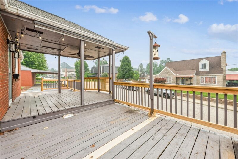 300 Pershing Dr — photo 8