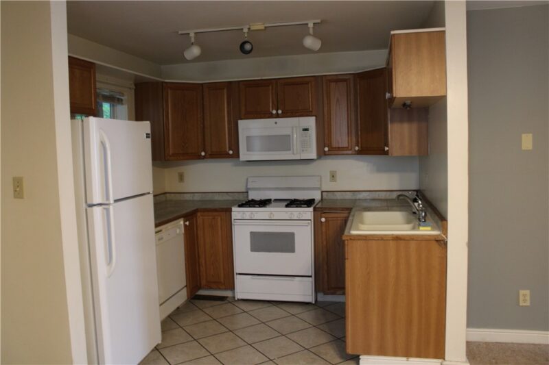 1299 Philadelphia St — photo 4