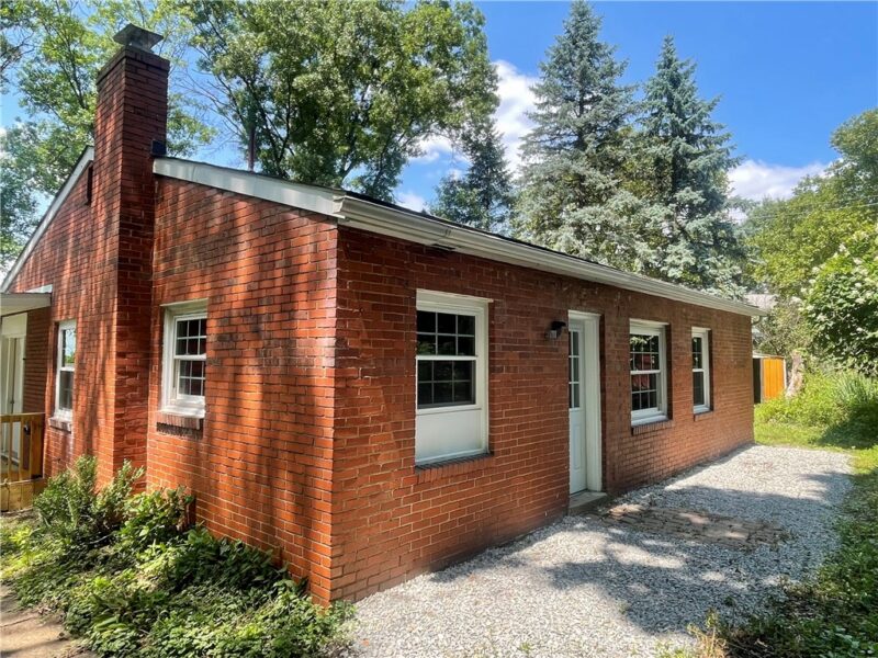 1016 Weber St — photo 4